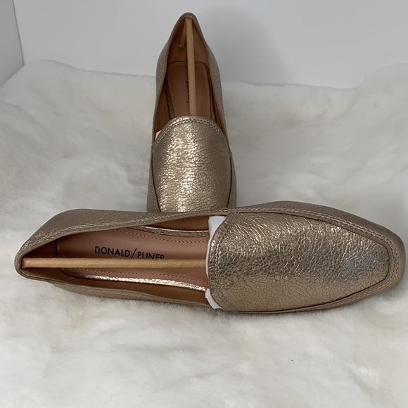Donald Pliner Icon Loafer - Picture 4 of 8